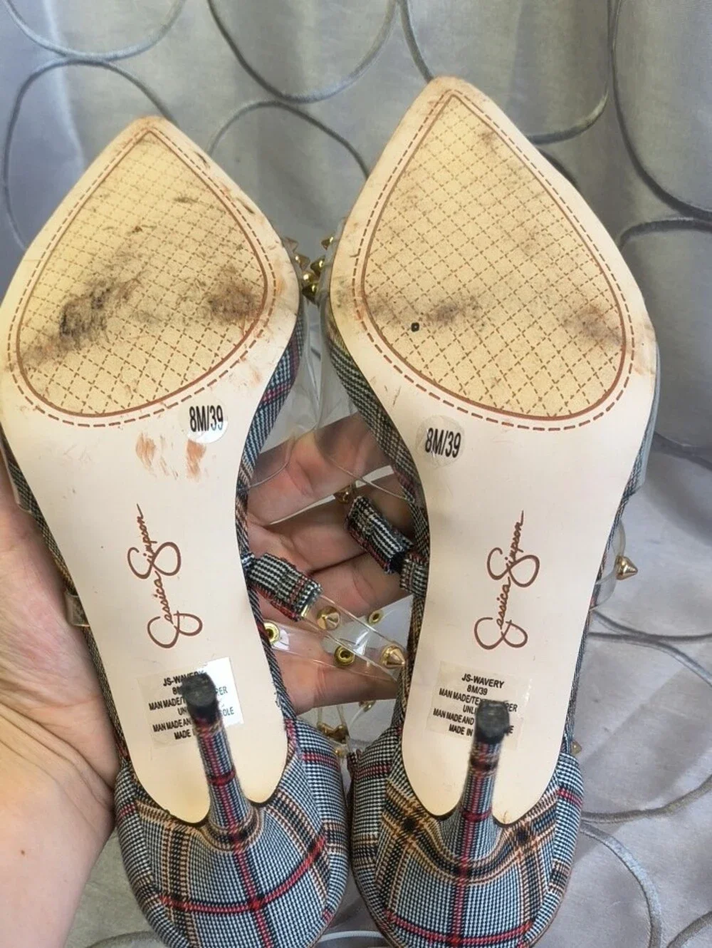 Jessica Simpson chic pointed